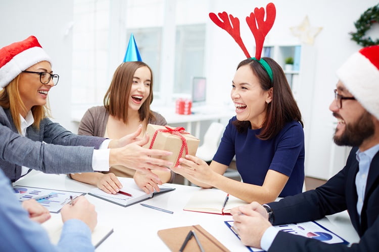 Employees Holiday Gifts