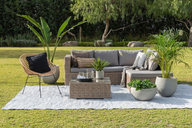 Outdoor Retreat